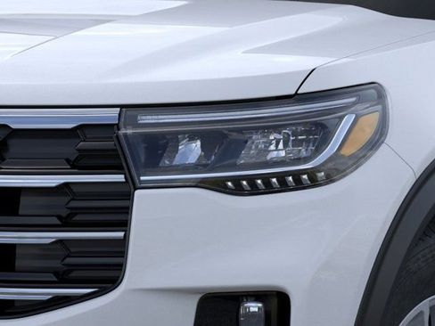 New 2026 Ford Explorer Active RWD image 18