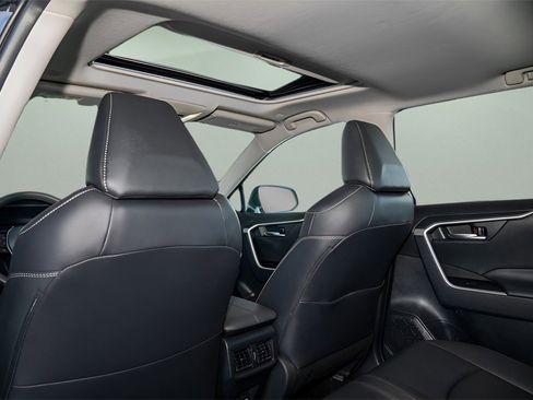 Used 2024 Toyota RAV4 XLE Premium image 19