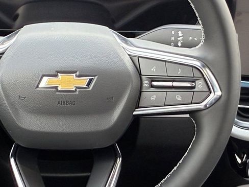 New 2026 Chevrolet Equinox EV LT image 23