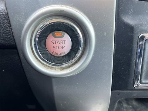 Used 2019 Nissan Titan SV w/ SV Convenience Package image 31