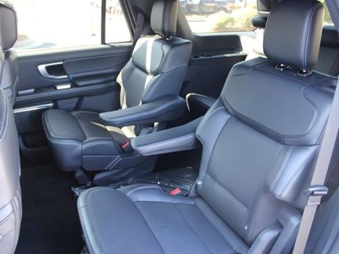 New 2026 Ford Expedition Max Platinum w/ Stealth Performance Package AWD/4WD image 13