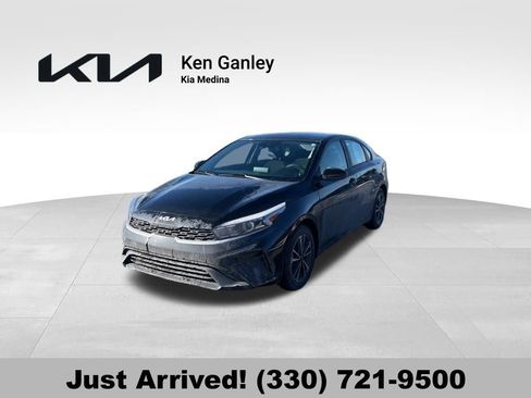 Certified 2023 Kia Forte LXS image 1