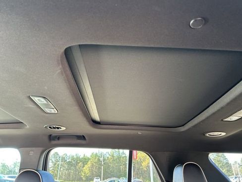 Used 2023 Chevrolet Traverse Premier w/ Redline Edition image 50