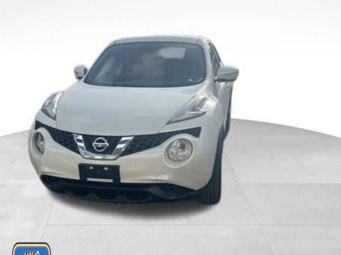 Used 2015 Nissan Juke SV w/ Technology Package image 1