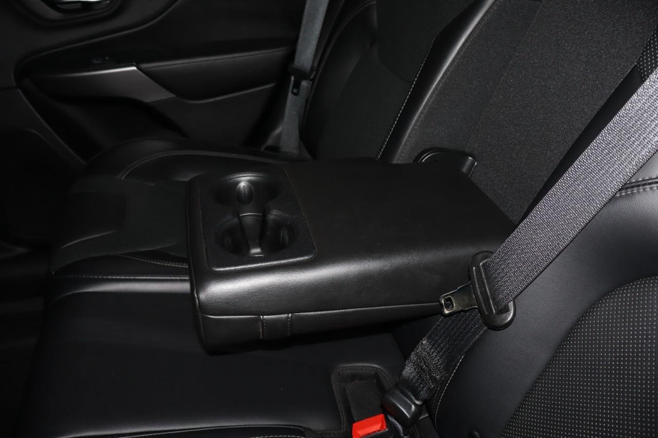 Used 2019 Jeep Cherokee Limited AWD/4WD image 25
