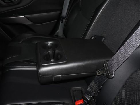 Used 2019 Jeep Cherokee Limited AWD/4WD image 25