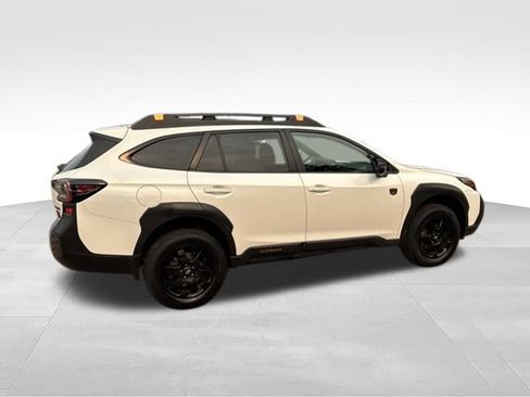 Used 2022 Subaru Outback Wilderness w/ Wilderness Package AWD/4WD image 11