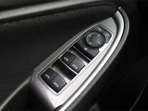 Used 2024 Chevrolet Malibu LT image 17