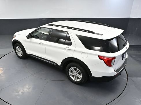Used 2022 Ford Explorer XLT AWD/4WD image 60