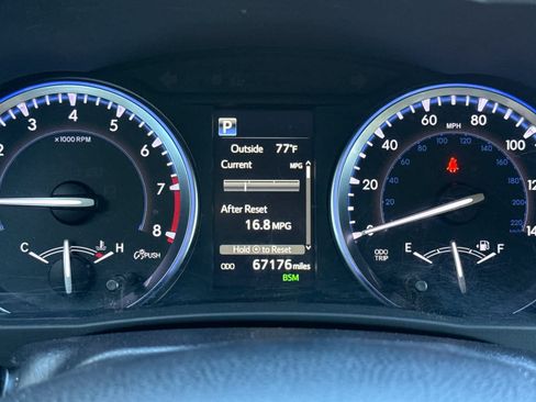 Used 2019 Toyota Highlander Limited Platinum AWD/4WD image 29