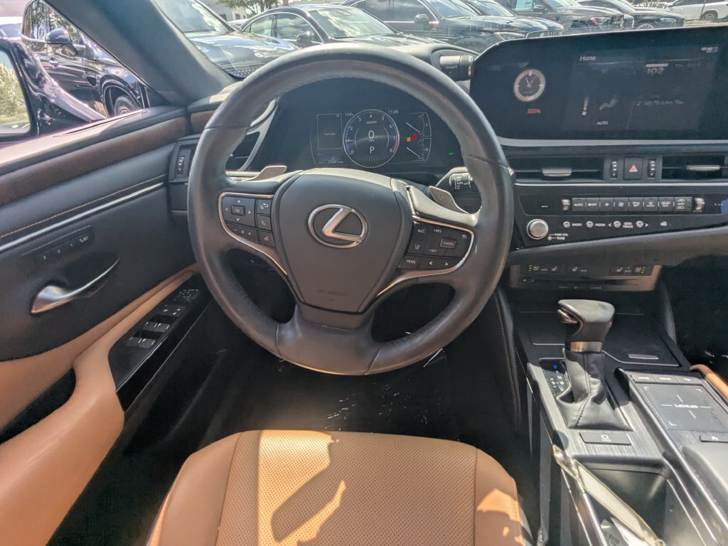 Used 2022 Lexus ES 350 w/ Premium Package FWD image 3