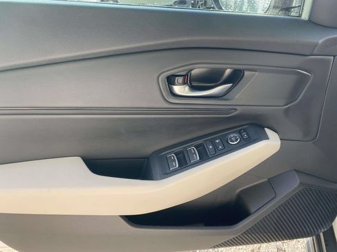 Certified 2025 Honda Accord SE image 15