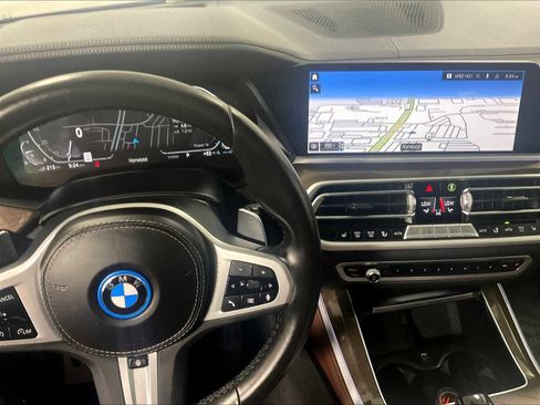 Used 2022 BMW X5 xDrive45e w/ M Sport Package image 19