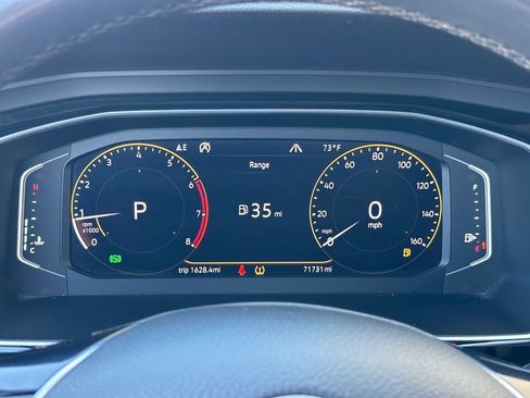 Used 2020 Volkswagen Jetta SEL Premium image 13