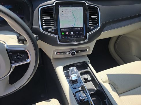 Certified 2024 Volvo XC90 B6 Ultimate AWD/4WD image 32