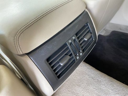 Used 2011 Lexus LS 460 image 30