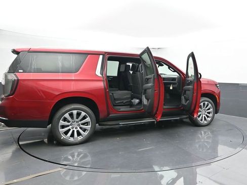 New 2026 Chevrolet Suburban Premier AWD/4WD image 59