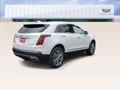 Used 2026 Cadillac XT5 Premium Luxury w/ Driver Assist Package FWD image 8