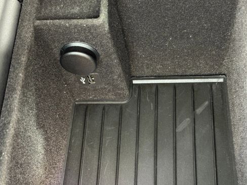 Used 2018 BMW 530e image 34