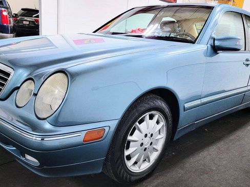 Used 2001 Mercedes-Benz E 320 Sedan image 5