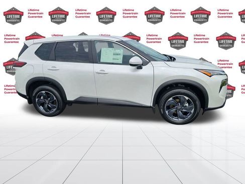 New 2026 Nissan Rogue SV image 8