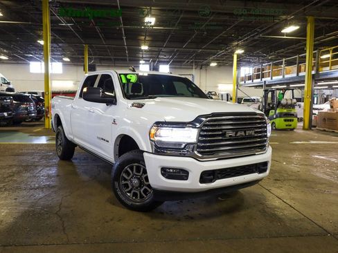 Used 2019 RAM 2500 Limited image 1
