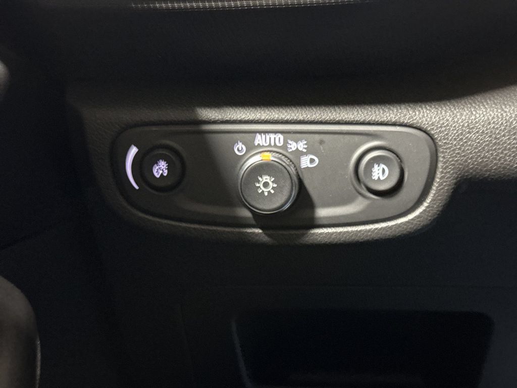 Used 2022 Chevrolet TrailBlazer LT AWD/4WD image 18
