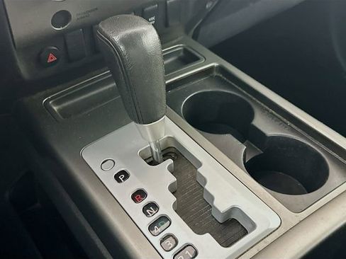 Used 2010 Nissan Titan SE w/ SE Value Truck Pkg image 16