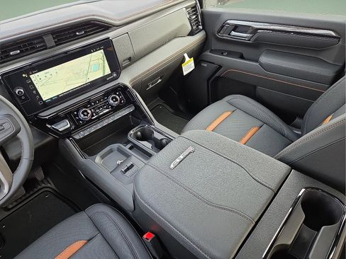 New 2026 GMC Sierra 2500 AT4 w/ AT4 Premium Plus Package image 12