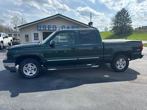 Used 2005 Chevrolet Silverado 1500 4x4 Crew Cab w/ Safe And Sound Package image 3