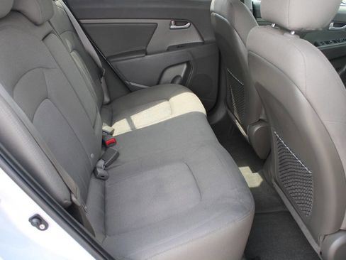 Used 2013 Kia Sportage LX AWD/4WD image 6