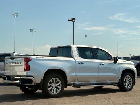 Used 2020 Chevrolet Silverado 1500 LTZ w/ LTZ Premium Package AWD/4WD image 37