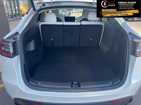 Used 2021 Tesla Model Y Performance image 9