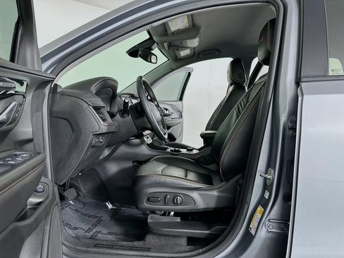 Used 2023 GMC Terrain AT4 image 18