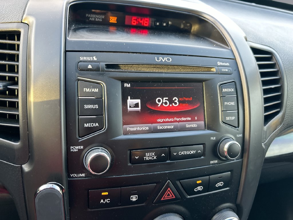Used 2013 Kia Sorento LX w/ Convenience Pkg FWD image 21