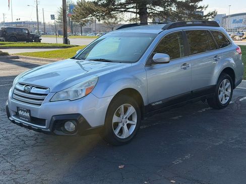Used 2014 Subaru Outback 2.5i Premium image 8
