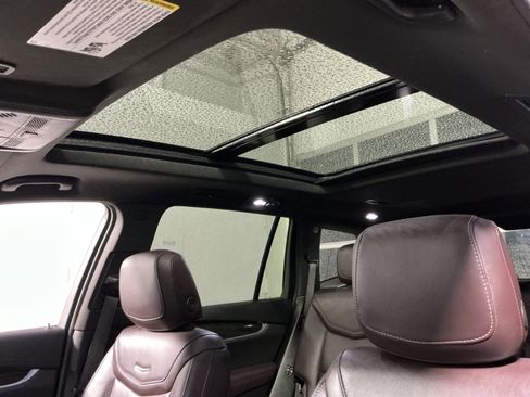 Used 2023 Cadillac XT6 Premium Luxury image 32