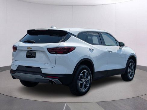 Used 2025 Chevrolet Blazer LT FWD image 5