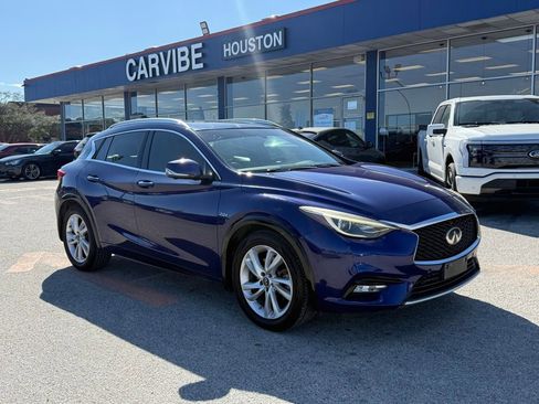 Used 2018 INFINITI QX30 w/ Navigation Package image 1