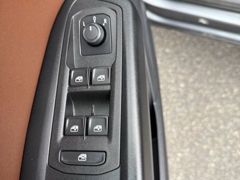 Used 2021 Volkswagen Atlas SEL image 15