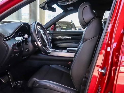 Used 2024 Genesis GV70 2.5T w/ Sport Prestige Package image 18