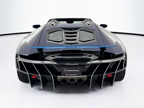 Used 2017 Lamborghini Centenario LP 770-4 image 6