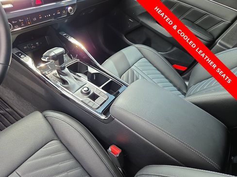 Used 2025 Kia Sorento SX Prestige AWD/4WD image 25