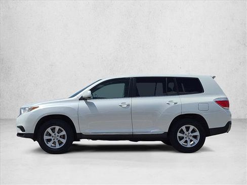 Used 2012 Toyota Highlander FWD image 9