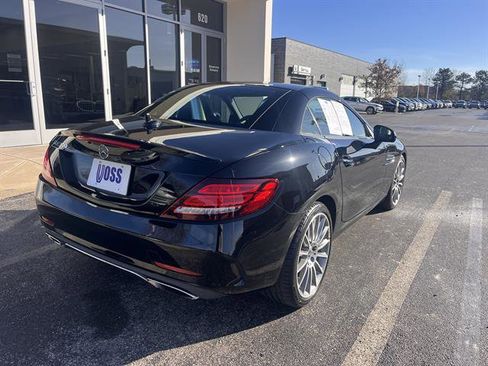 Used 2020 Mercedes-Benz SLC 300 image 3