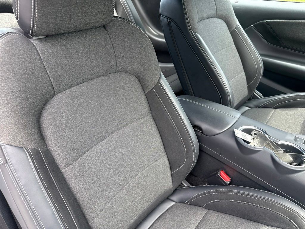 Used 2025 Ford Mustang Coupe RWD image 11