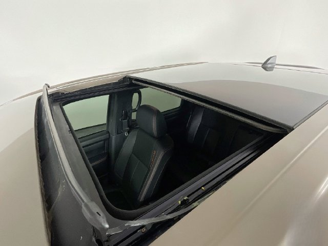 Used 2022 Nissan Titan PRO-4X w/ Pro-4x Convenience Package AWD/4WD image 24