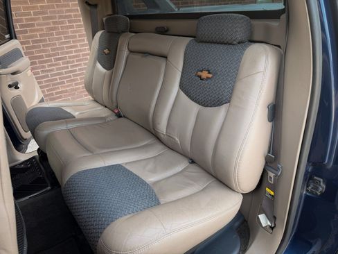 Used 2002 Chevrolet Avalanche 2500 AWD/4WD image 34