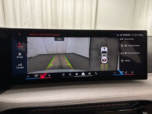 Used 2026 BMW 330i xDrive Sedan w/ Premium Package image 18