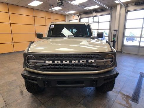 New 2025 Ford Bronco Badlands w/ Sasquatch Package image 2